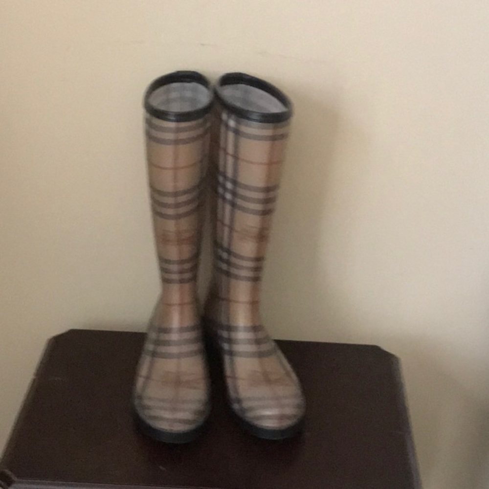 Burberry rain boots